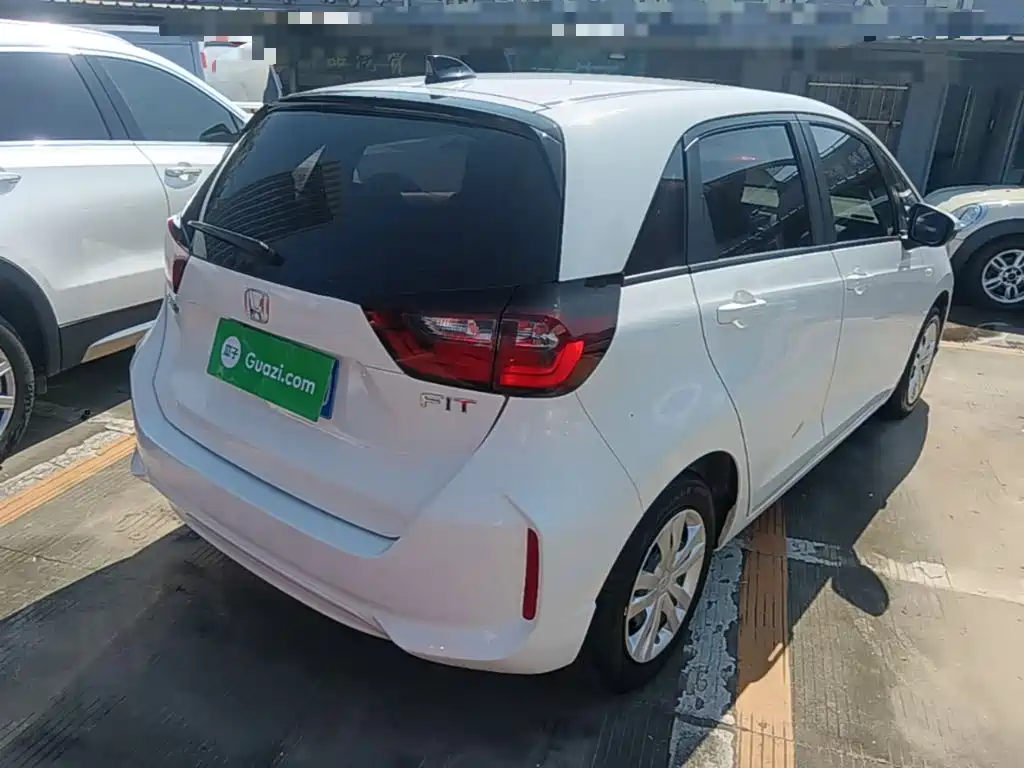 Honda Fit — фото 7