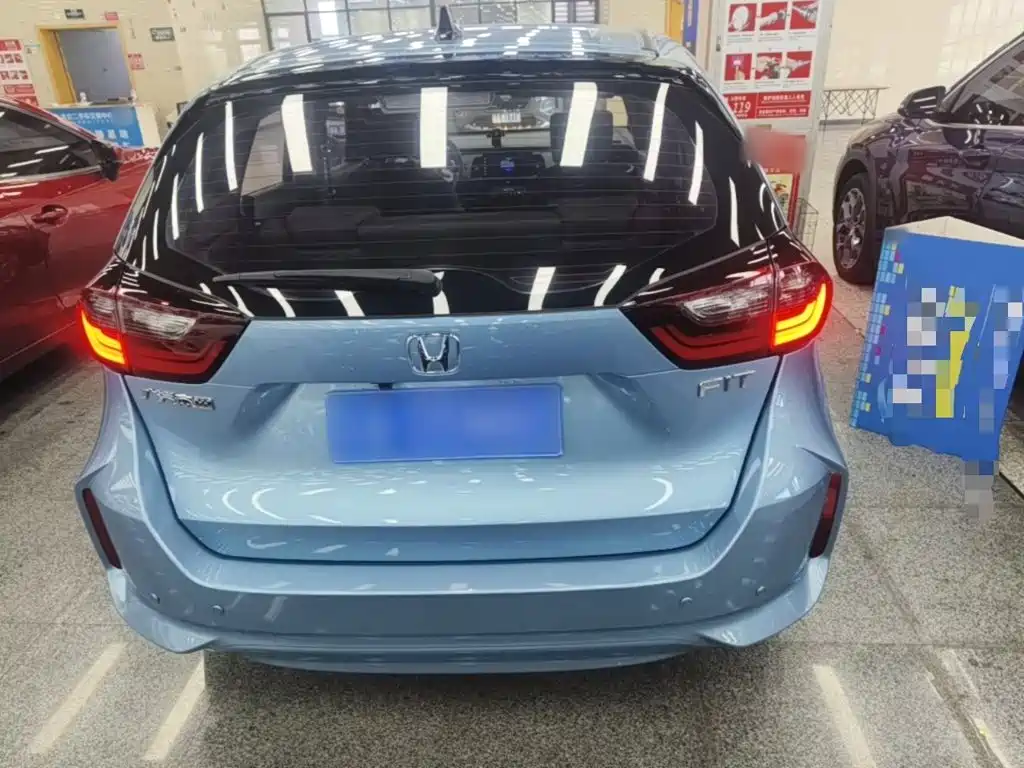 Honda Fit — фото 6