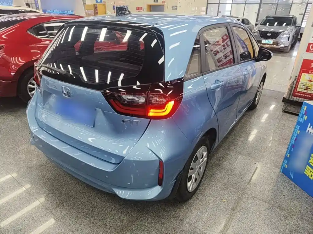Honda Fit — фото 7