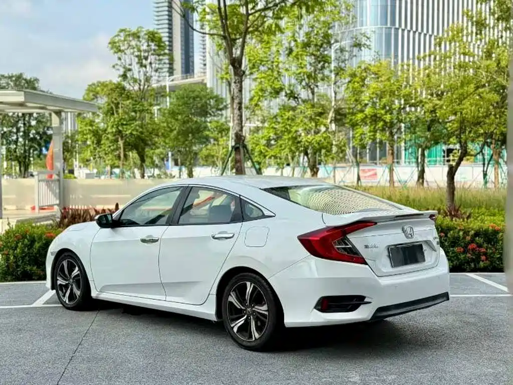 Honda Civic — фото 9