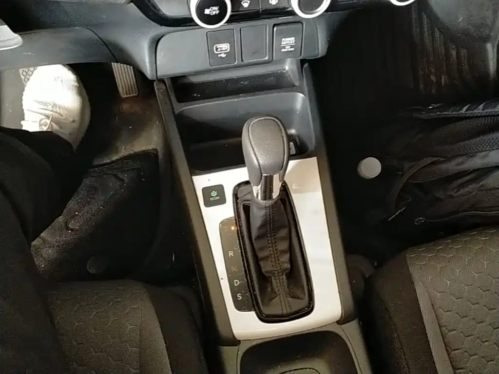 Honda Fit — фото 14