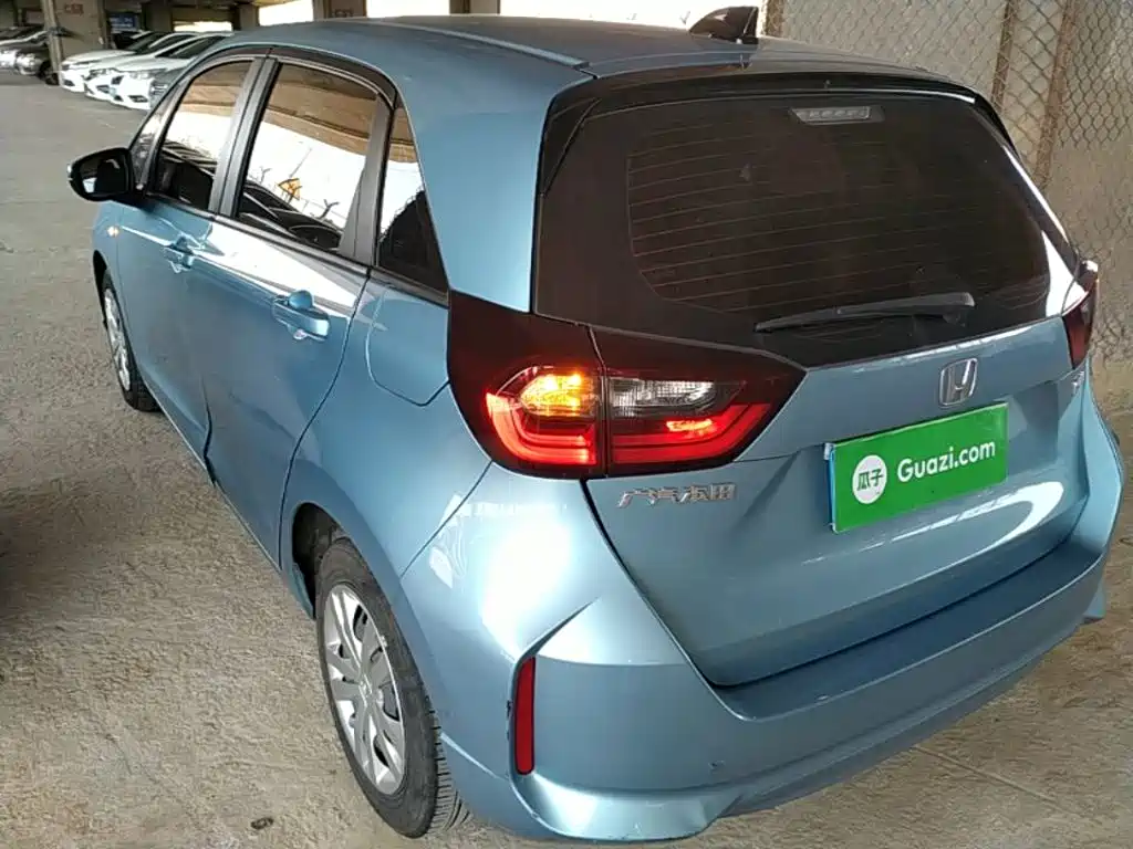 Honda Fit — фото 5