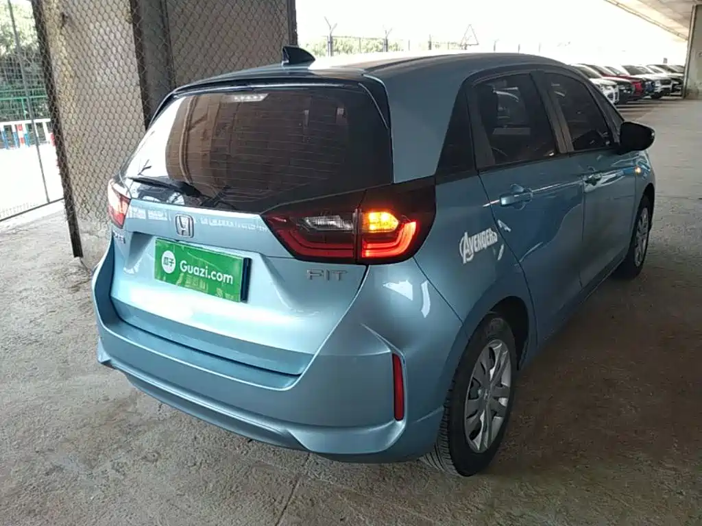 Honda Fit — фото 7