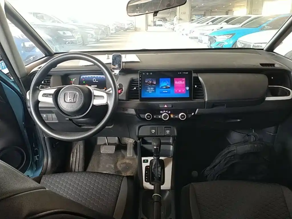Honda Fit — фото 10