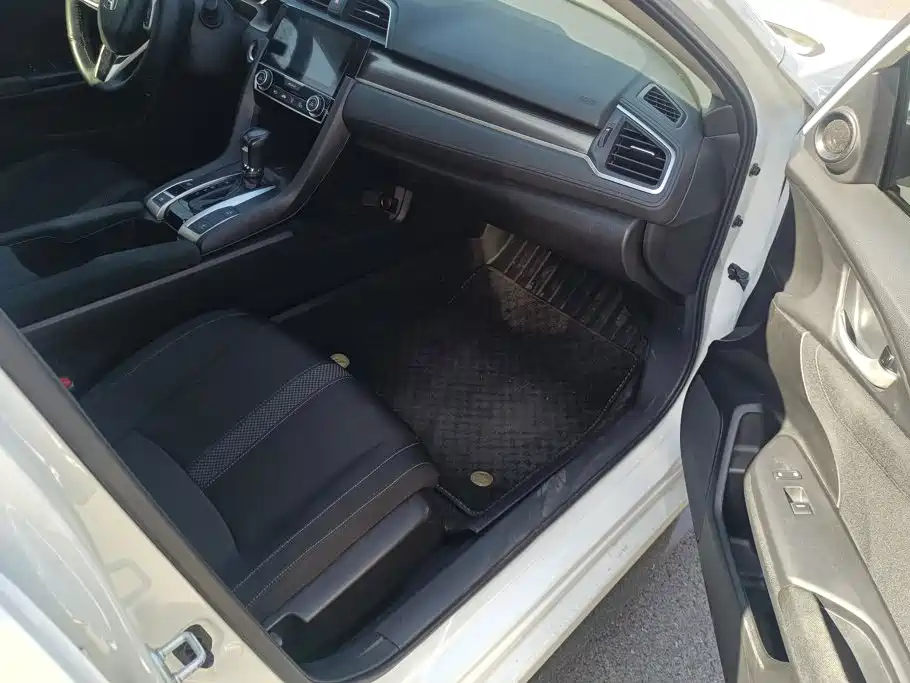 Honda Civic — фото 8