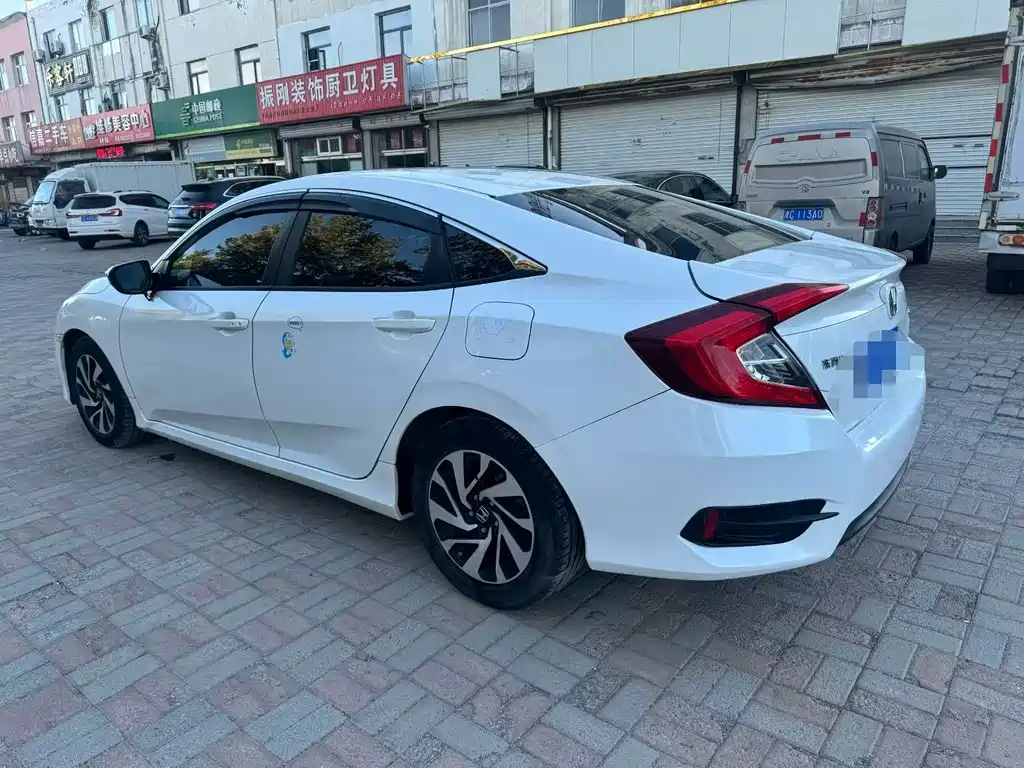 Honda Civic — фото 3