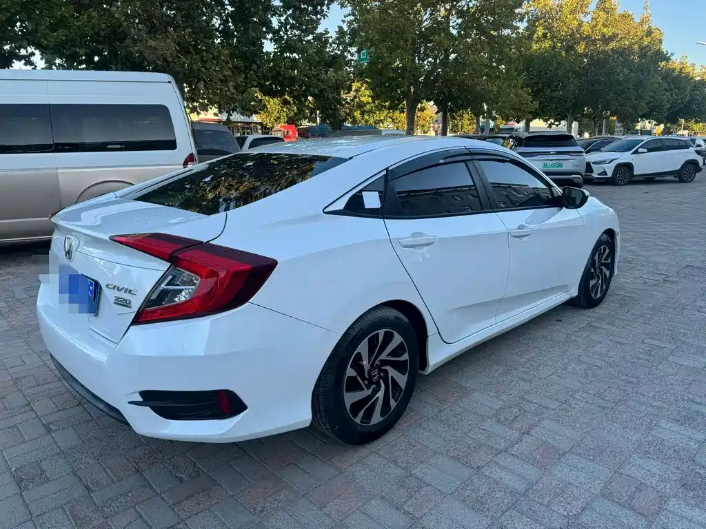 Honda Civic — фото 4