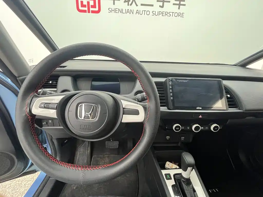 Honda Fit — фото 6