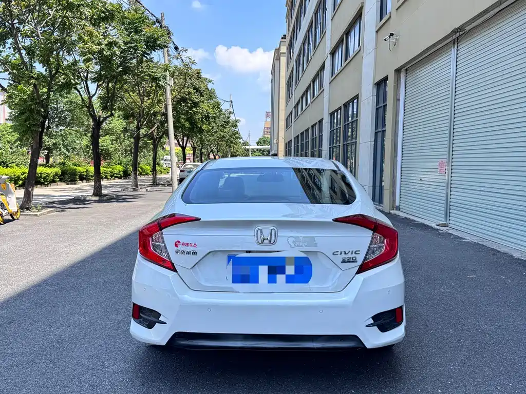 Honda Civic — фото 5