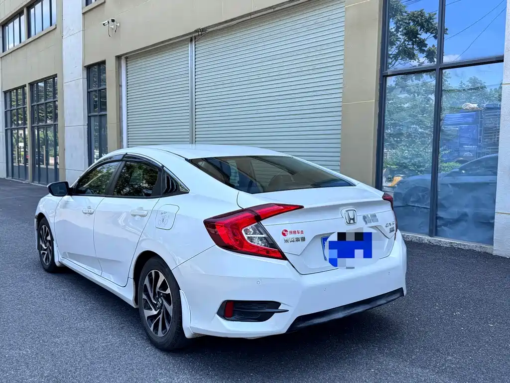 Honda Civic — фото 6