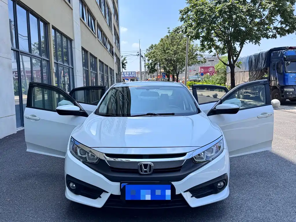 Honda Civic — фото 7