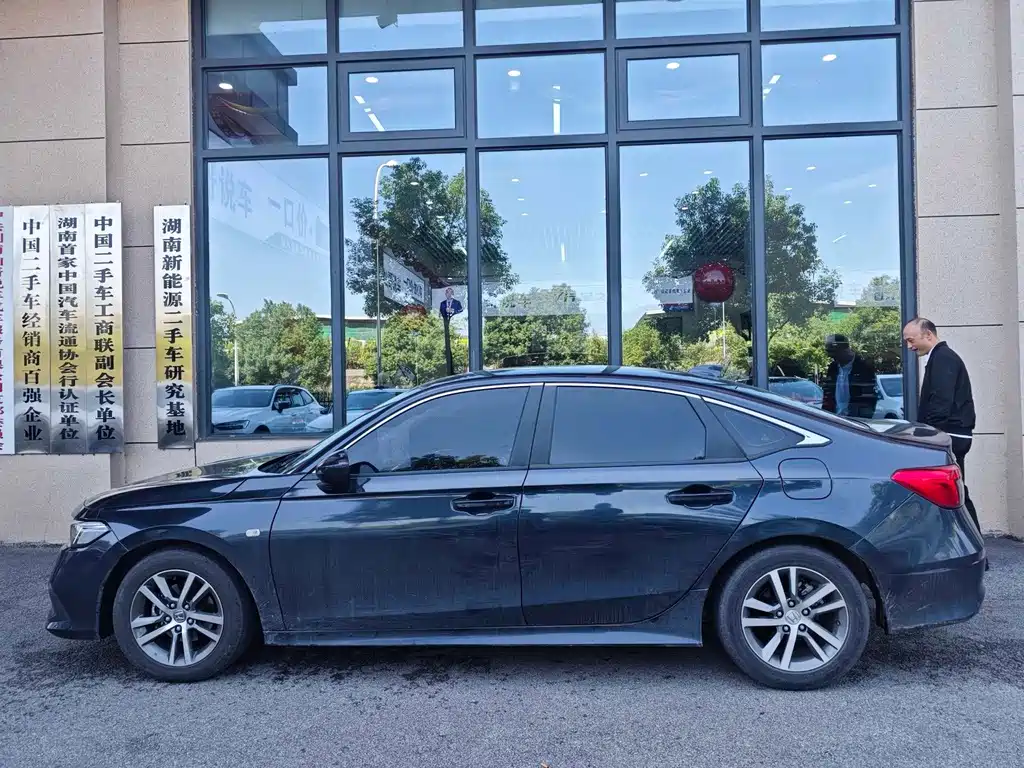 Honda Civic — фото 9