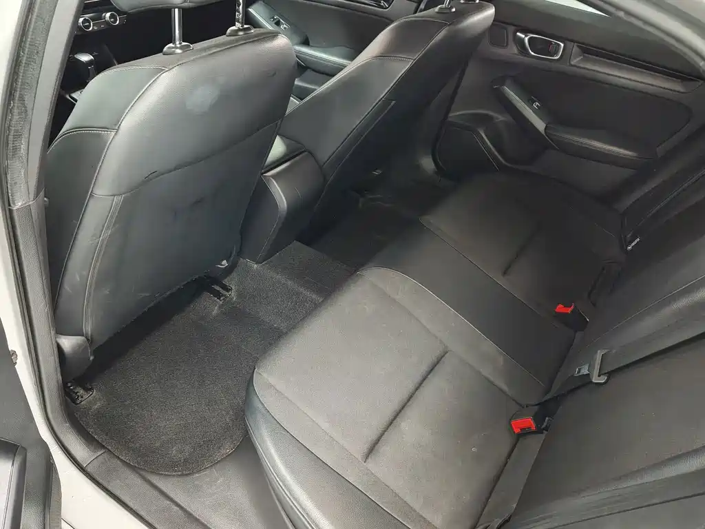 Honda Civic — фото 7