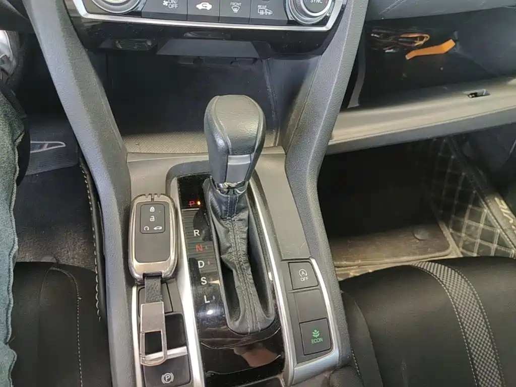 Honda Civic — фото 14