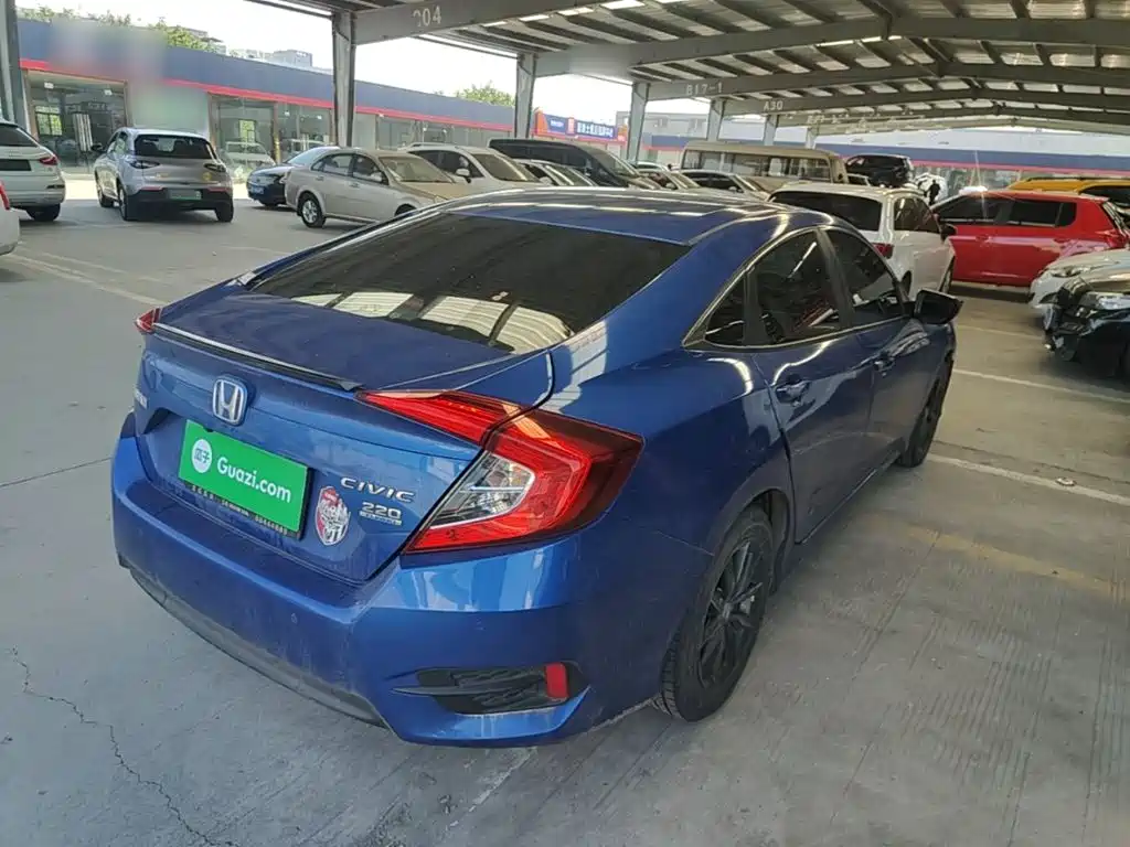 Honda Civic — фото 7