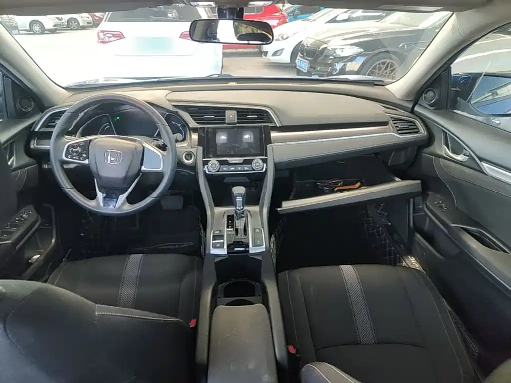 Honda Civic — фото 10