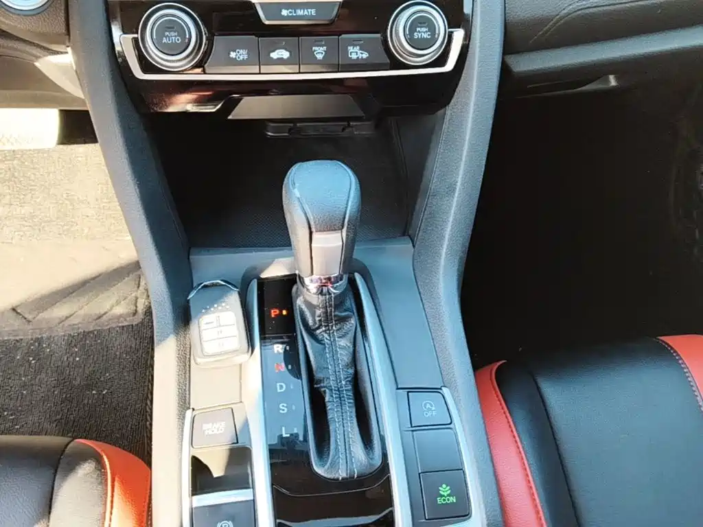 Honda Civic — фото 14