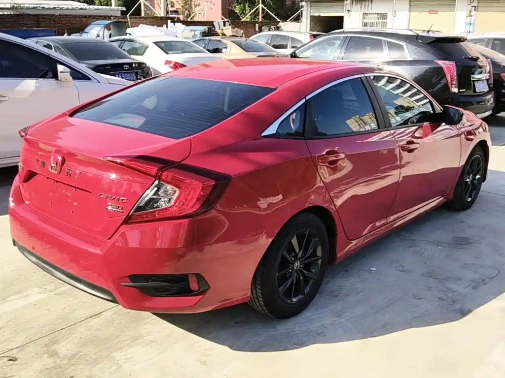 Honda Civic — фото 7