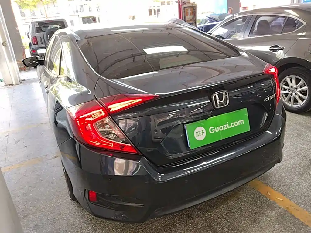 Honda Civic — фото 5