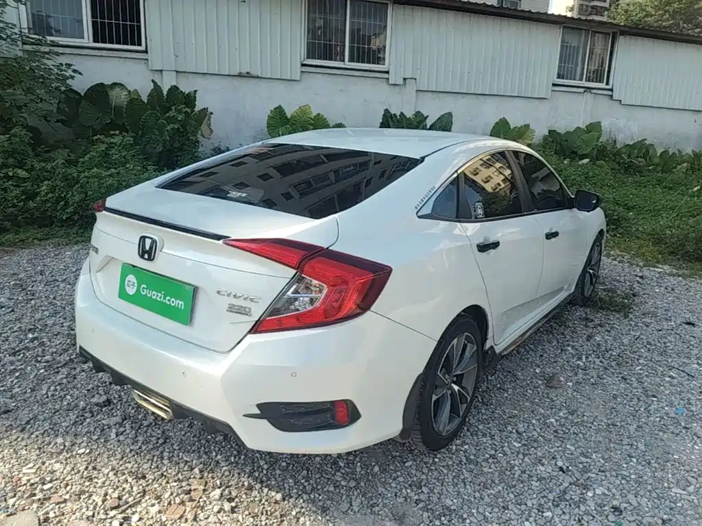 Honda Civic — фото 7