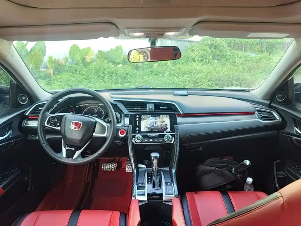 Honda Civic — фото 10