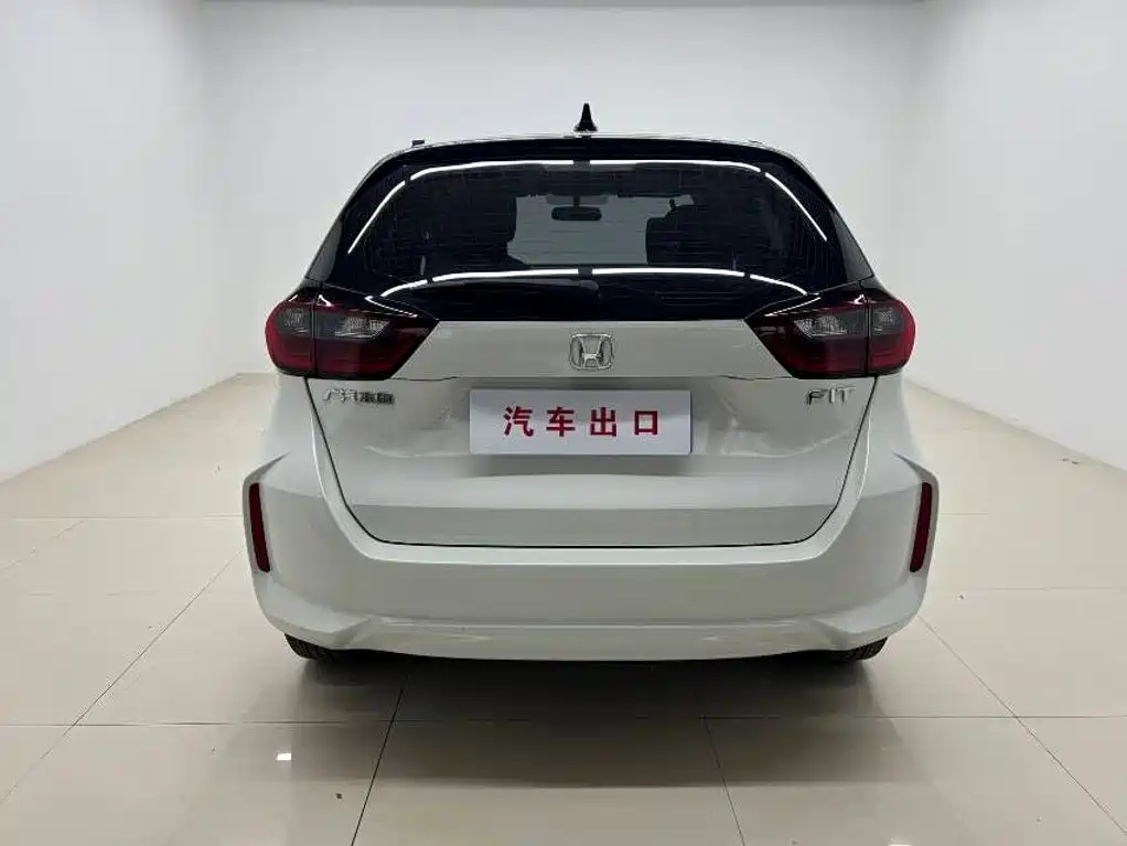 Honda Fit — фото 4