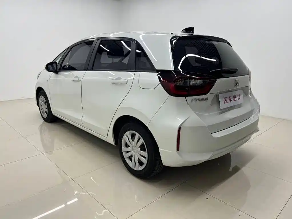 Honda Fit — фото 5