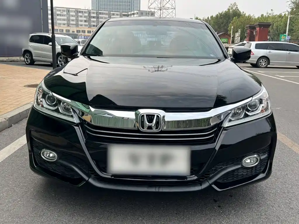 Honda Accord — фото 3