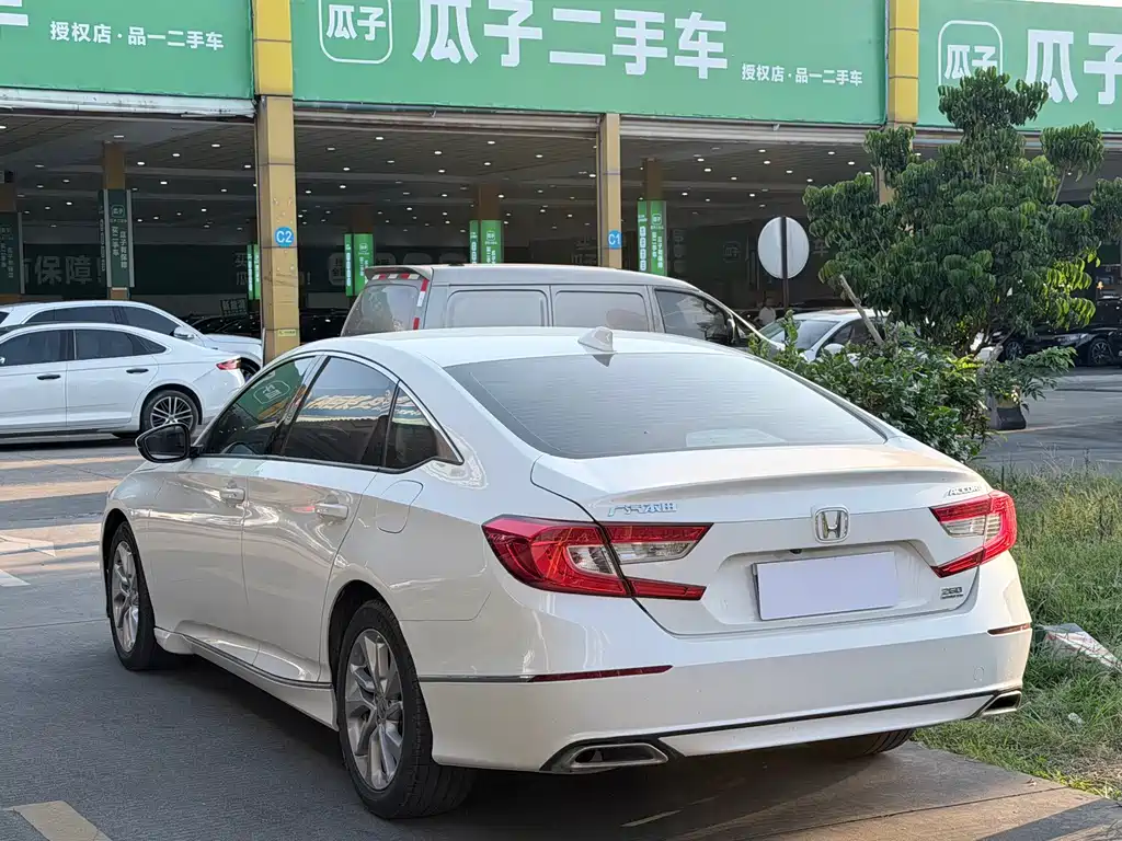 Honda Accord — фото 13