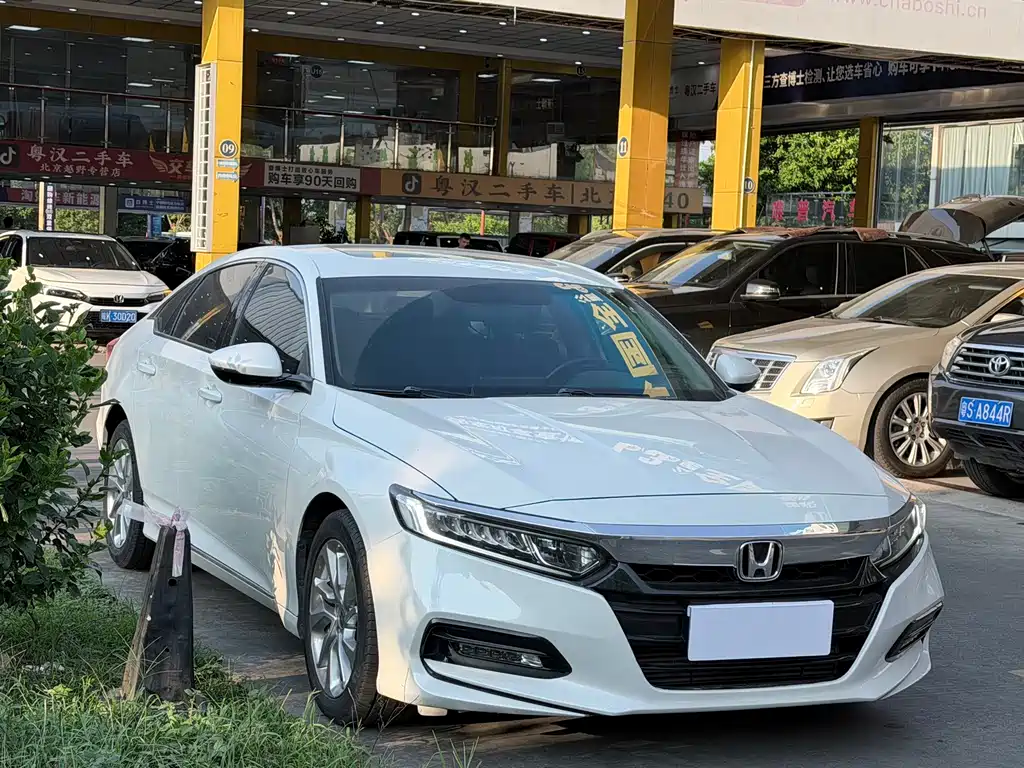 Honda Accord — фото 3