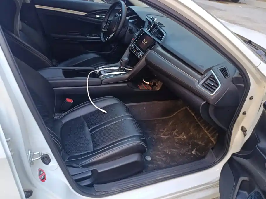 Honda Civic — фото 8
