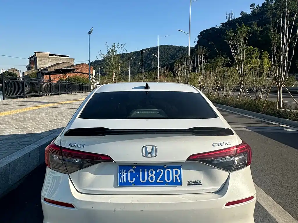 Honda Civic — фото 4
