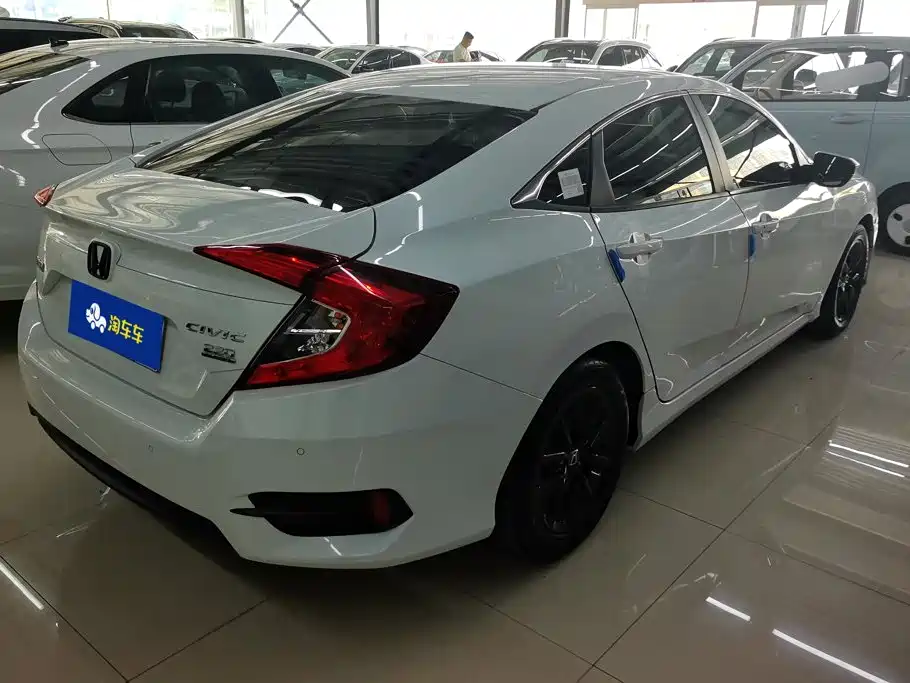 Honda Civic — фото 3