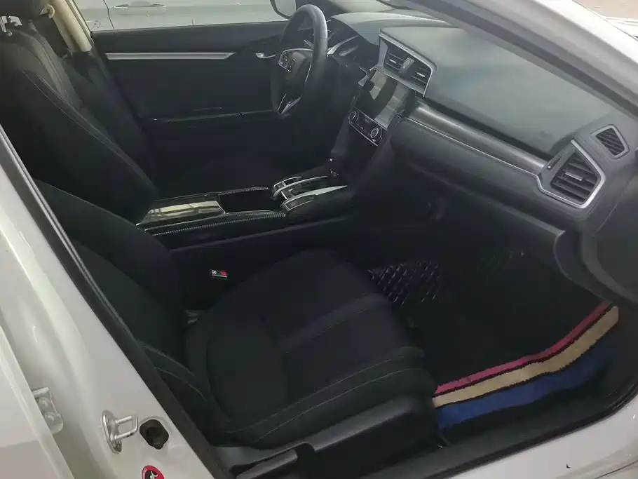 Honda Civic — фото 8