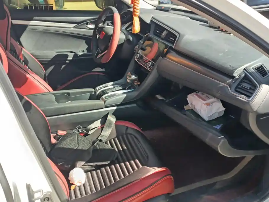 Honda Civic — фото 8