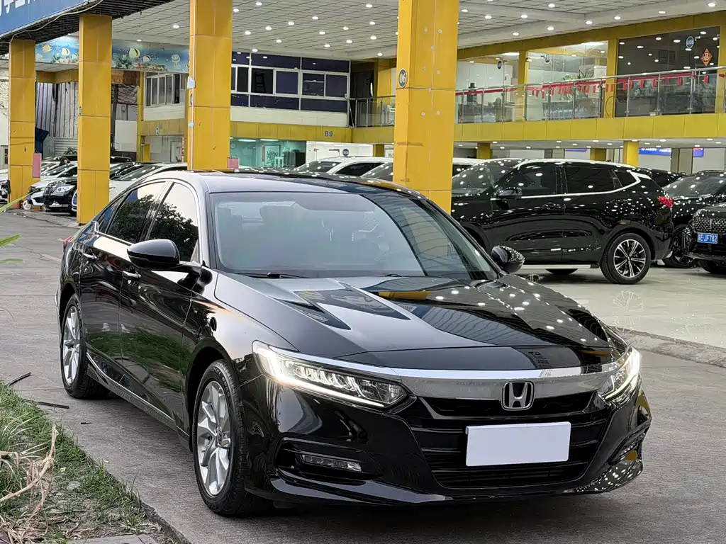 Honda Accord — фото 3