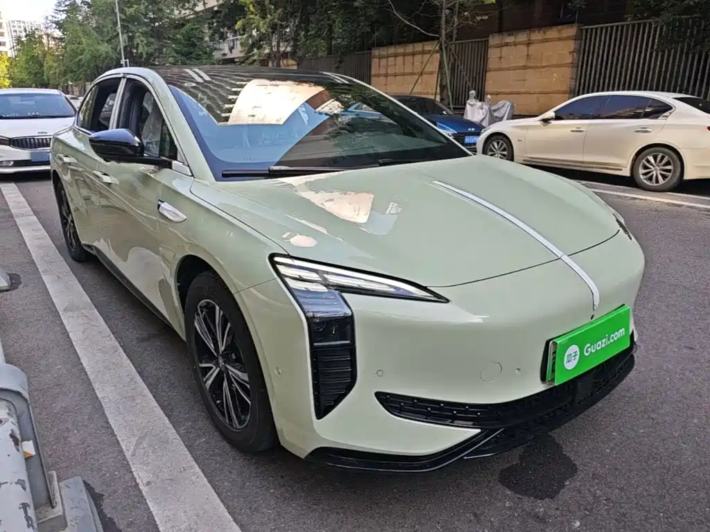 Hongqi Hongqi EH7 — фото 4