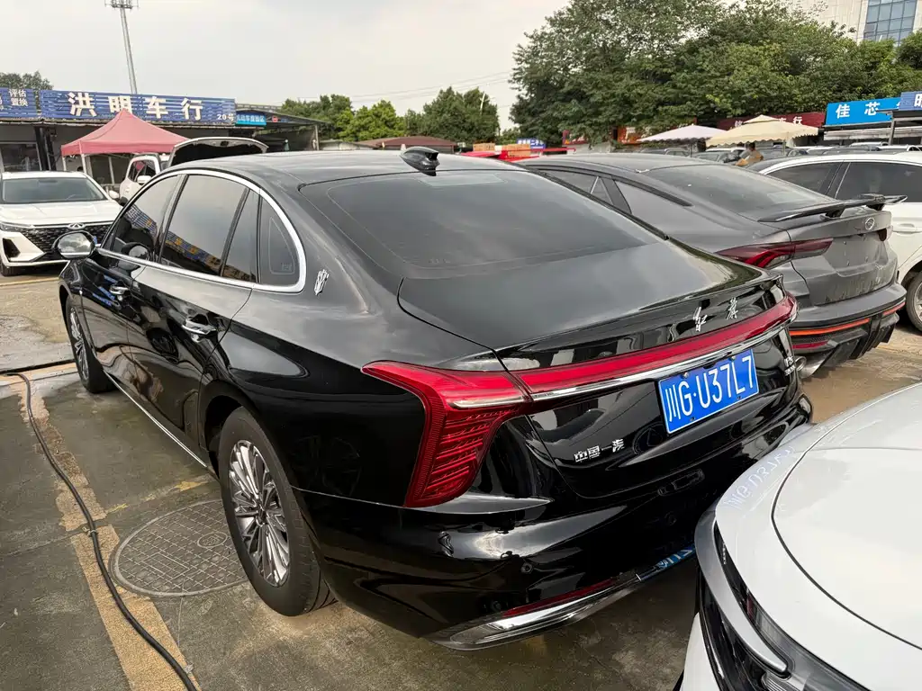 Hongqi Hongqi H5 — фото 13