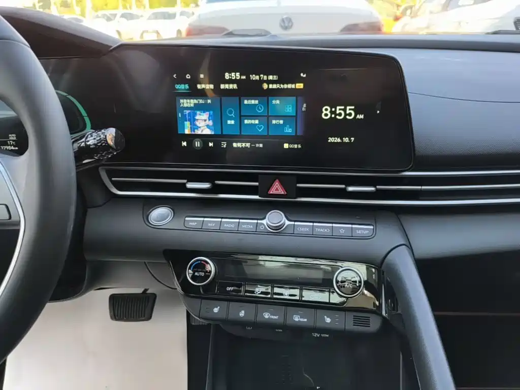 Hyundai Elantra — фото 13