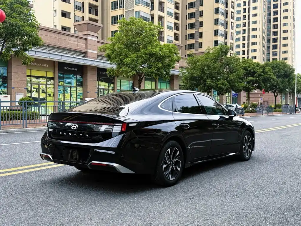Hyundai Sonata — фото 9