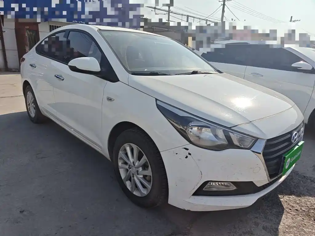 Hyundai Verna — фото 4