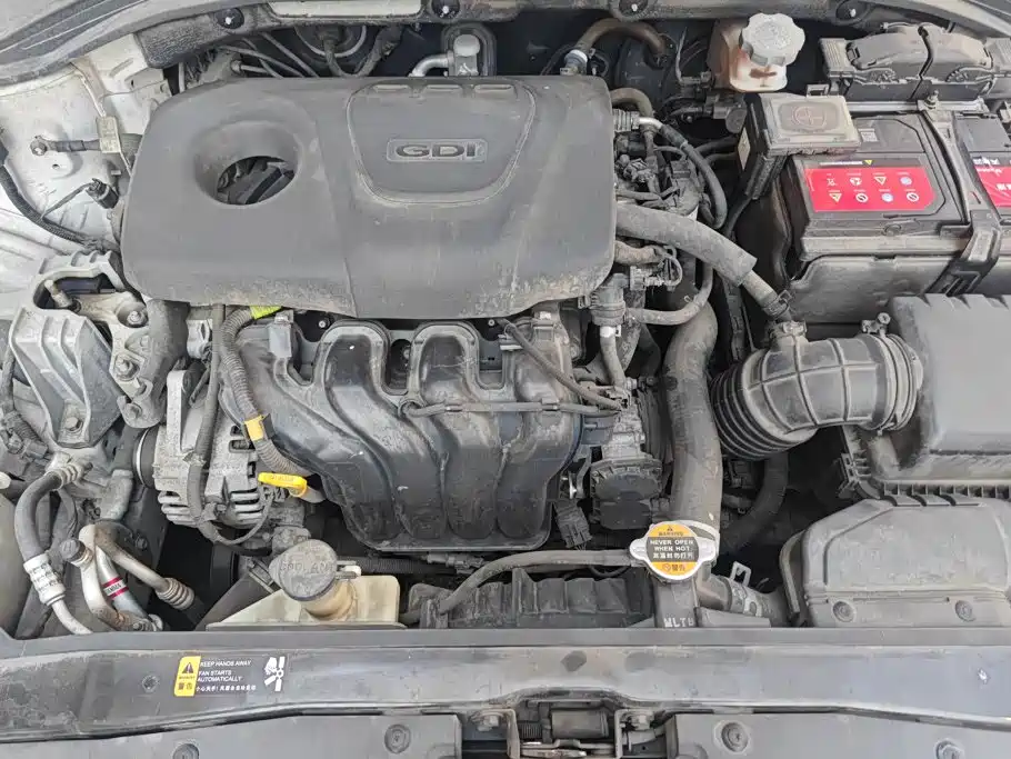 Hyundai Elantra — фото 10