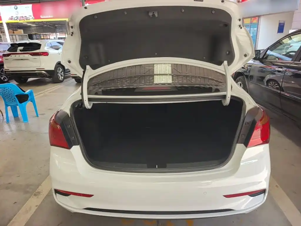 Hyundai Mistra — фото 19