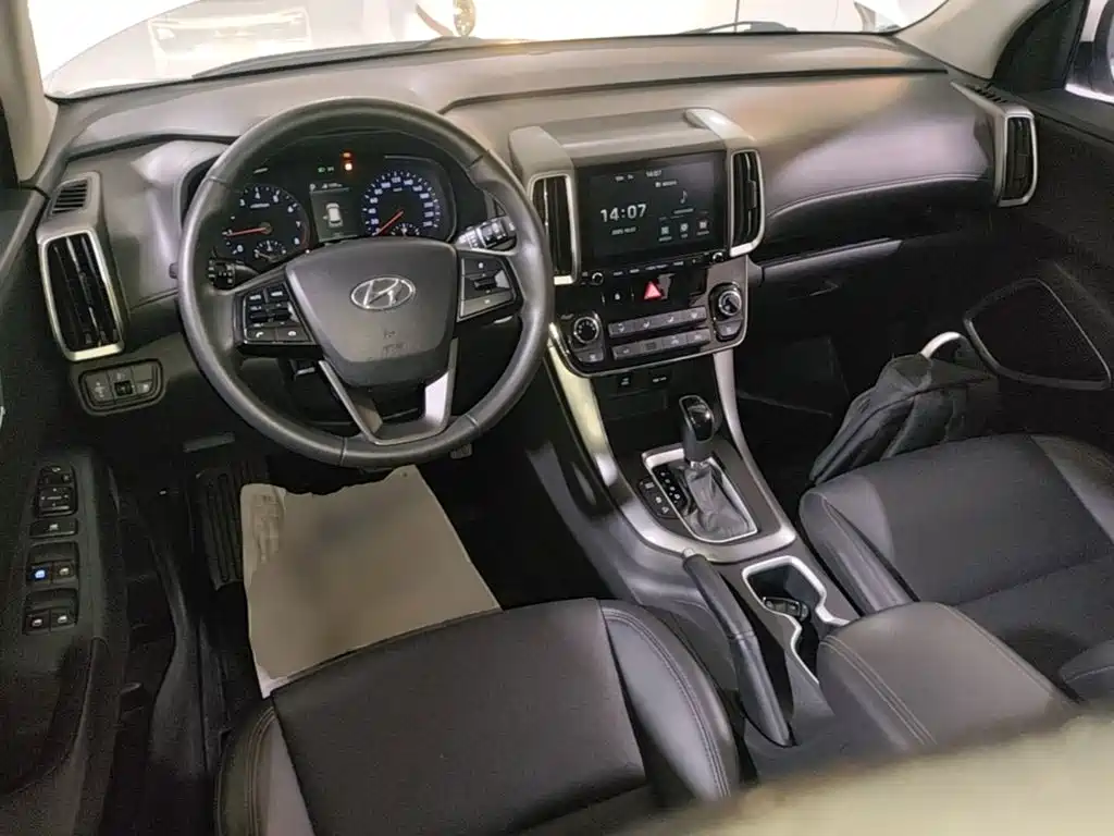 Hyundai ix35 — фото 10