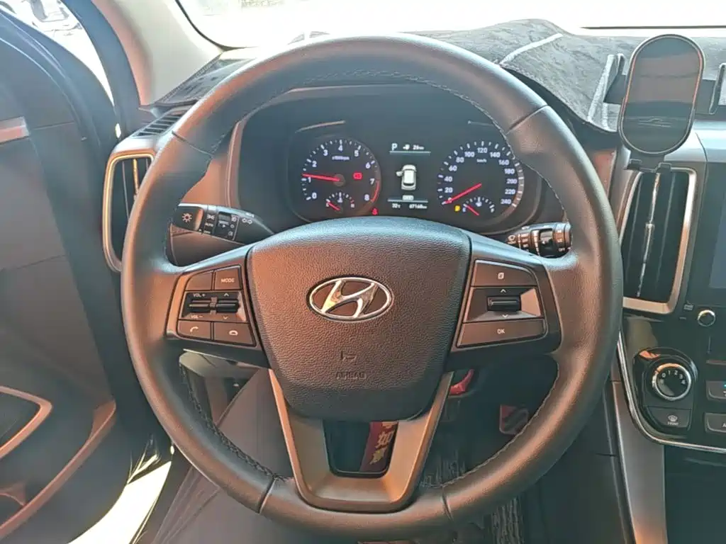 Hyundai ix35 — фото 11
