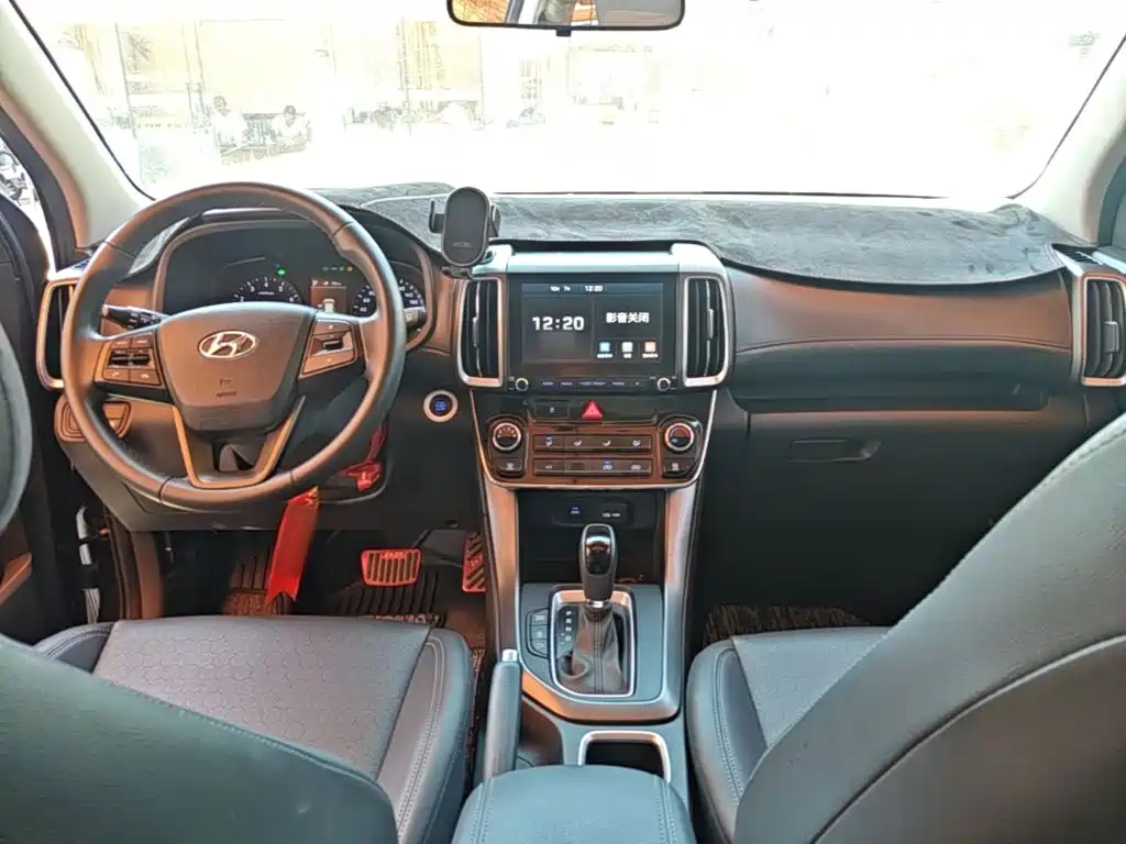 Hyundai ix35 — фото 10