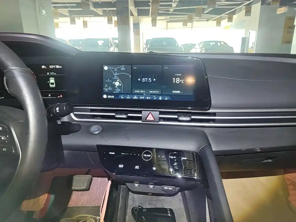 Hyundai Elantra — фото 13