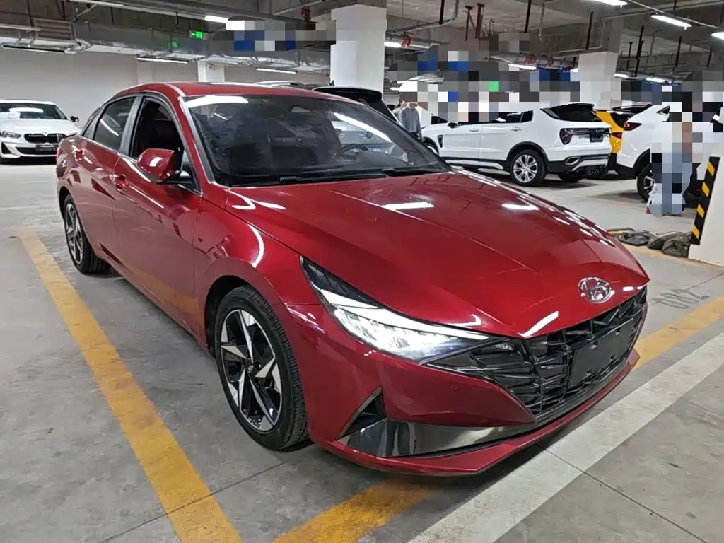 Hyundai Elantra — фото 4