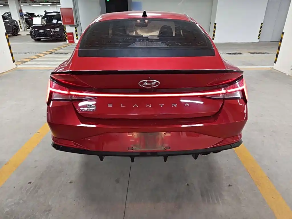 Hyundai Elantra — фото 6