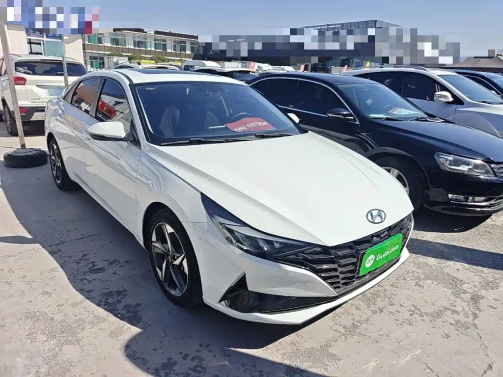Hyundai Elantra — фото 4